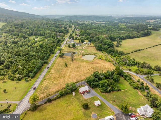 5616 STRASBURG RD, Strasburg, VA 22657