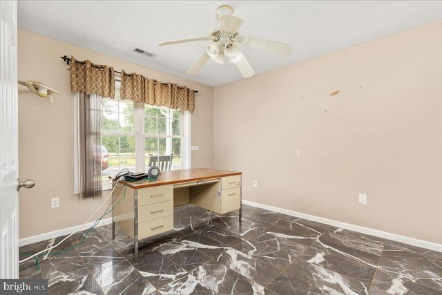 5616 STRASBURG RD, Strasburg, VA 22657