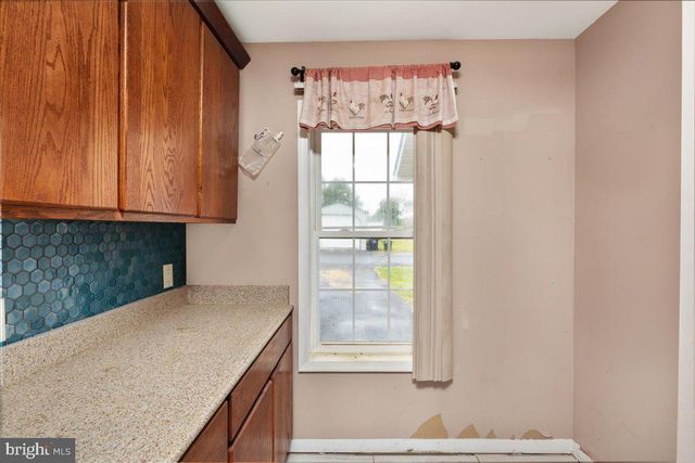 5616 STRASBURG RD, Strasburg, VA 22657