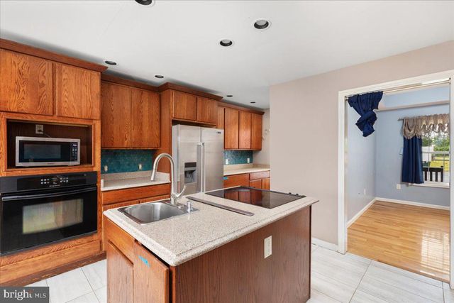 5616 STRASBURG RD, Strasburg, VA 22657