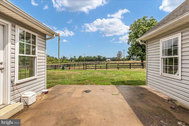 5616 STRASBURG RD, Strasburg, VA 22657