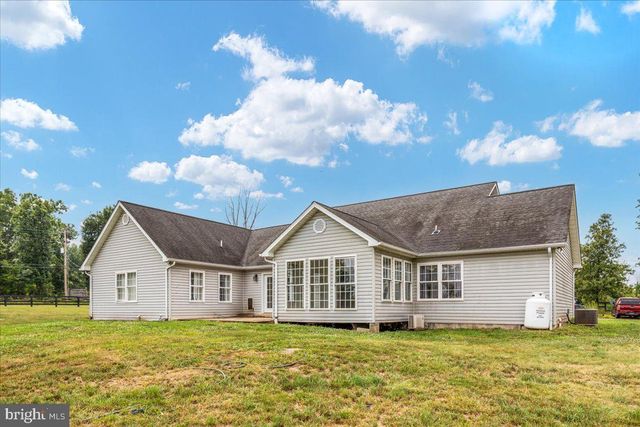 5616 STRASBURG RD, Strasburg, VA 22657