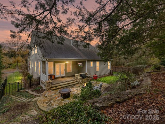 19914 Wooden Tee Drive, Davidson, NC 28036