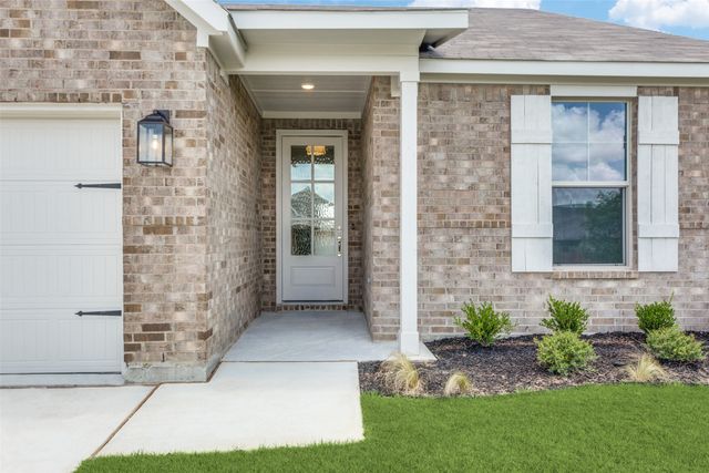 500 Lakeway Lane, Justin, TX 76247