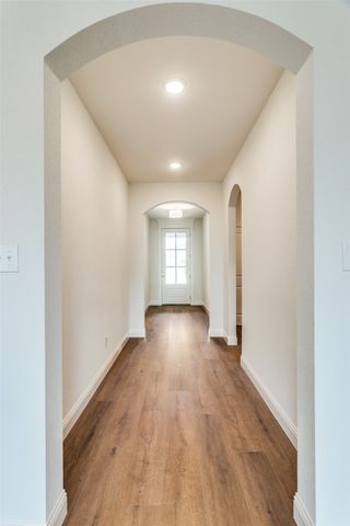 500 Lakeway Lane, Justin, TX 76247