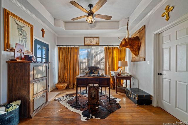 809 County Road 213, Mccoy, TX 78113