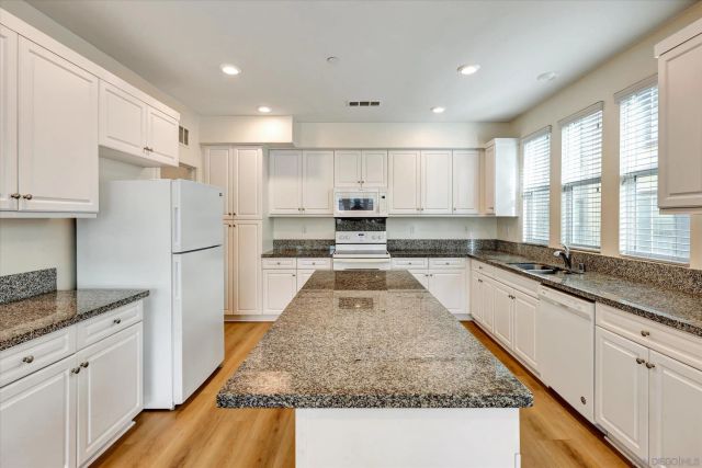 311 Mission Terrace Ave, San Marcos, CA 92069