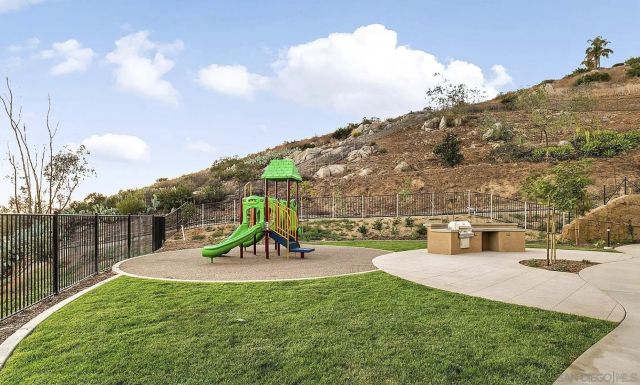 311 Mission Terrace Ave, San Marcos, CA 92069