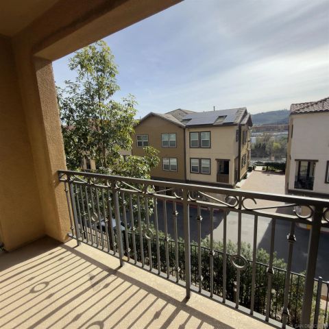 311 Mission Terrace Ave, San Marcos, CA 92069