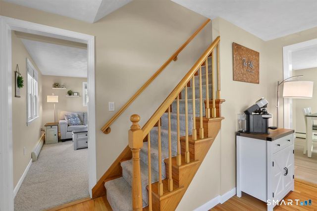1 Lois Lane, Enfield, CT 06082