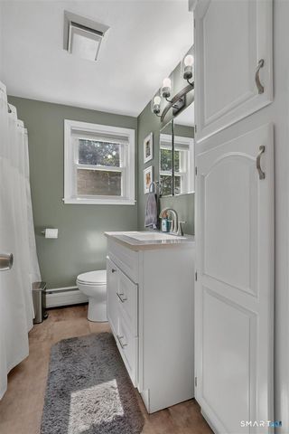 1 Lois Lane, Enfield, CT 06082