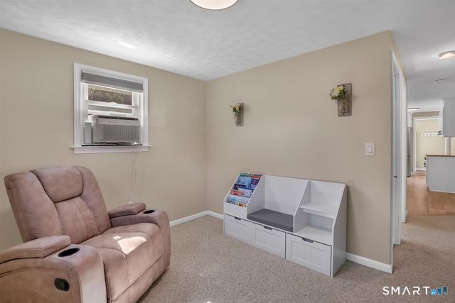 1 Lois Lane, Enfield, CT 06082
