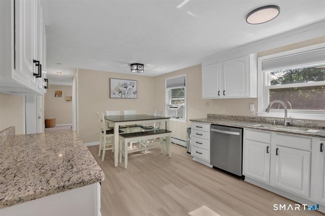 1 Lois Lane, Enfield, CT 06082