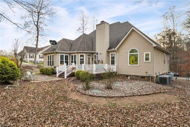 169 Winding Creek Drive, Troutman, NC 28166