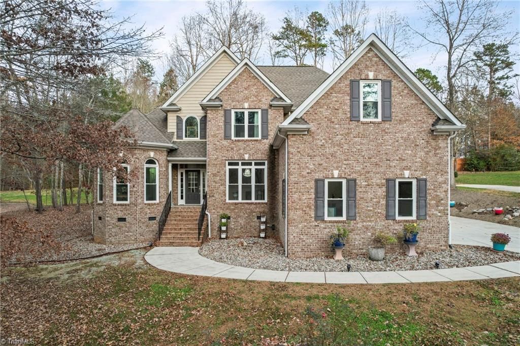 169 Winding Creek Drive, Troutman, NC 28166