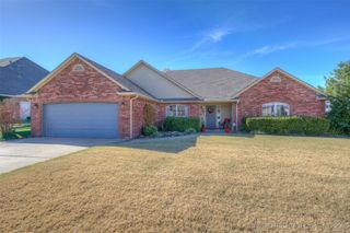 8406 N 100th East Avenue, Owasso, OK 74055