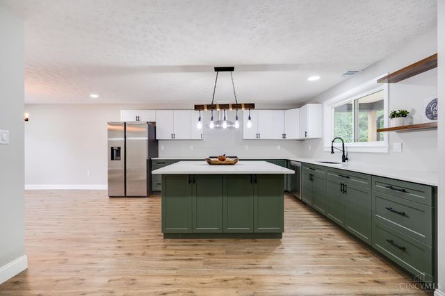 3136 W Pekin Road, Franklin Twp, OH 45066