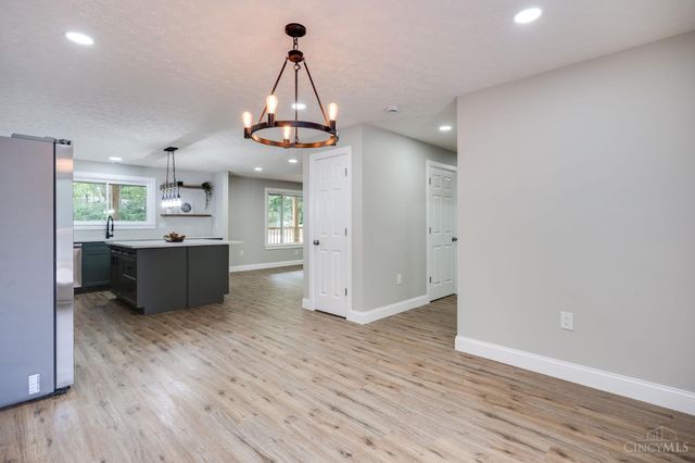 3136 W Pekin Road, Franklin Twp, OH 45066