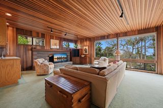 1042 Hymettus Avenue, Encinitas, CA 92024