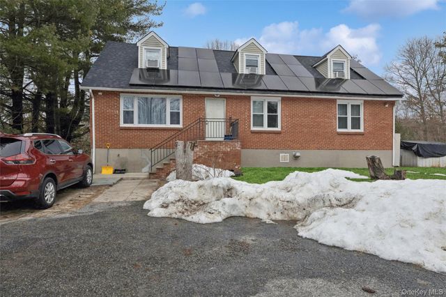 5 Wedgewood Drive, Coram, NY 11727