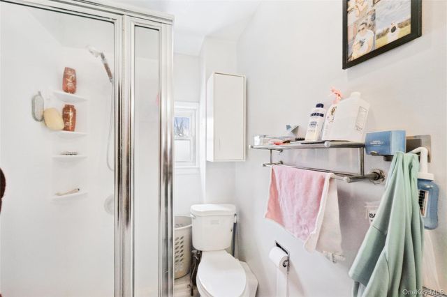 5 Wedgewood Drive, Coram, NY 11727