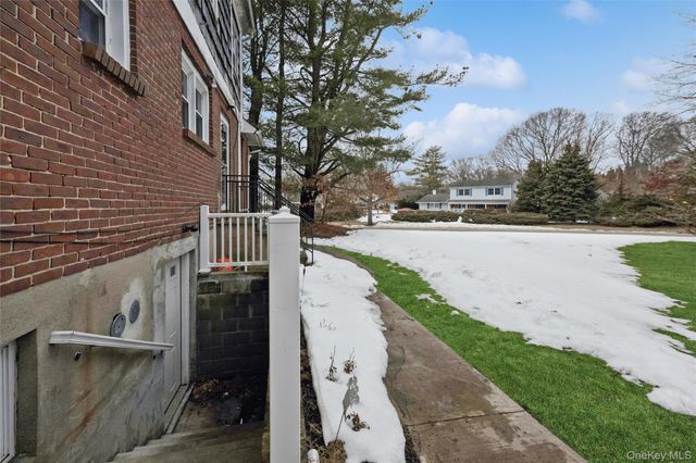 5 Wedgewood Drive, Coram, NY 11727