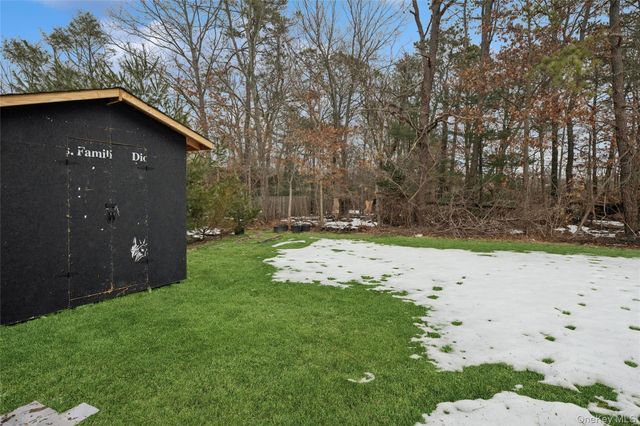 5 Wedgewood Drive, Coram, NY 11727