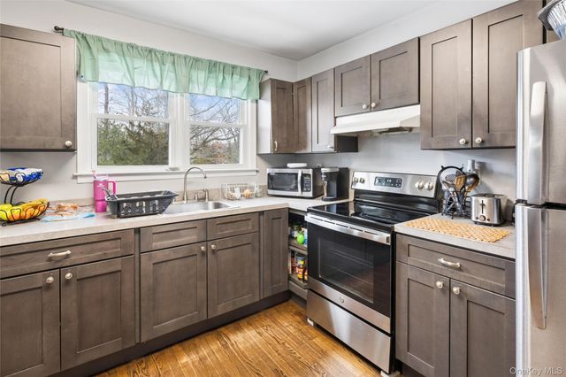 5 Wedgewood Drive, Coram, NY 11727