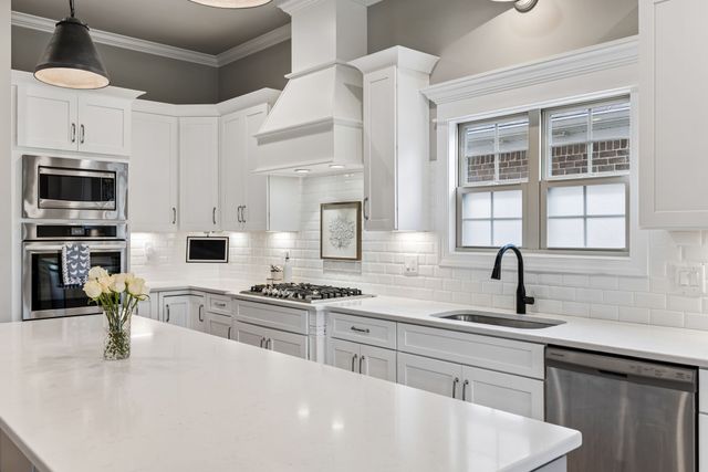 1818 Witt Way Dr, Spring Hill, TN 37174