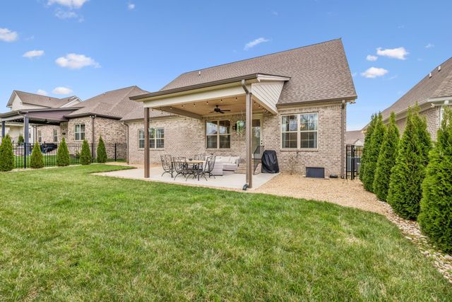 1818 Witt Way Dr, Spring Hill, TN 37174