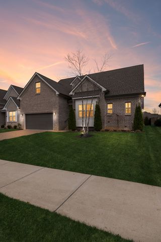 1818 Witt Way Dr, Spring Hill, TN 37174