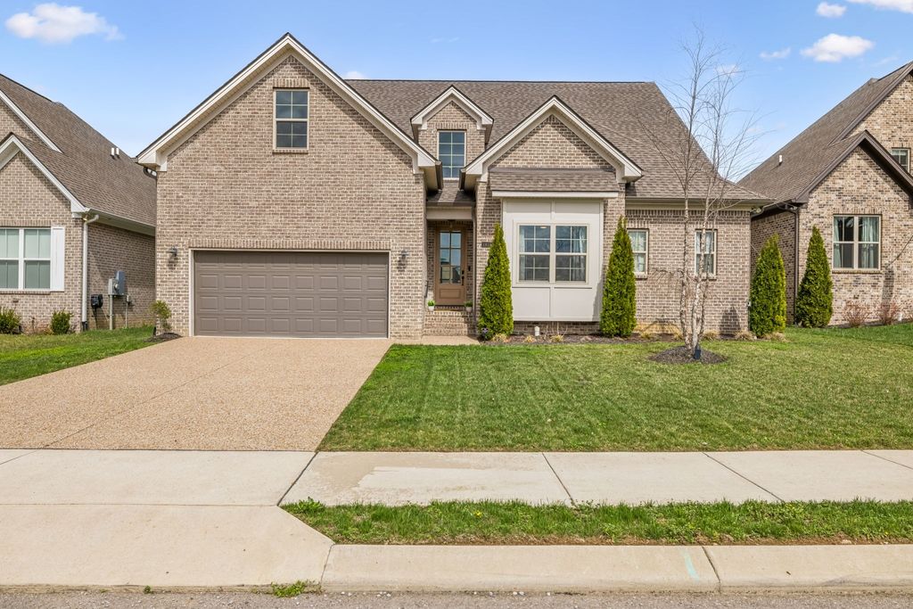 1818 Witt Way Dr, Spring Hill, TN 37174