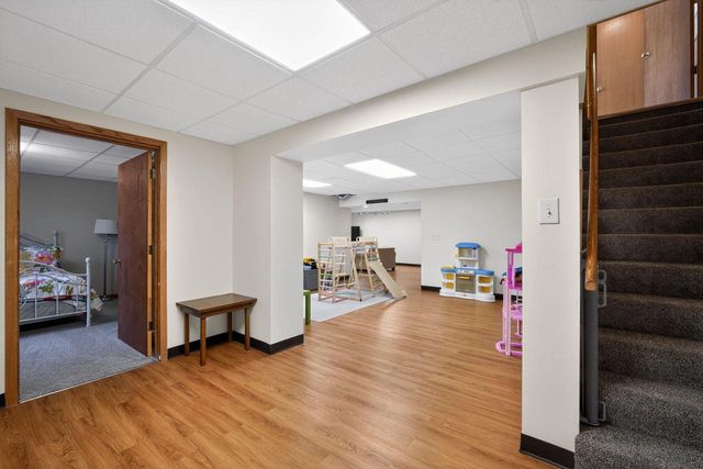 355 Sunny Hill DRIVE, Elkhorn, WI 53121