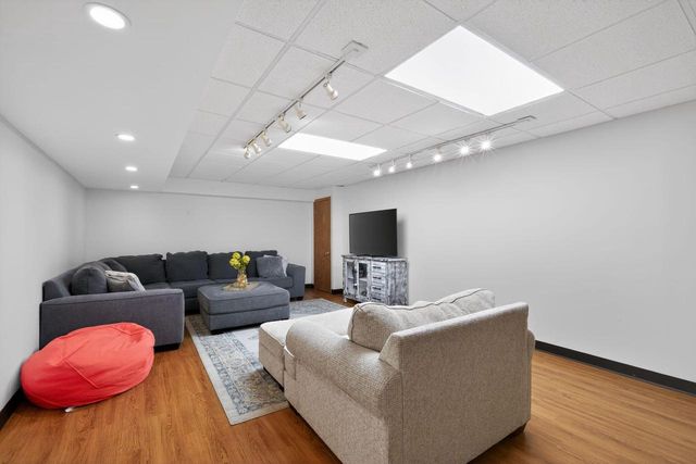 355 Sunny Hill DRIVE, Elkhorn, WI 53121