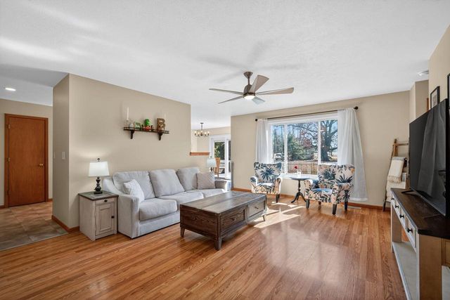 355 Sunny Hill DRIVE, Elkhorn, WI 53121