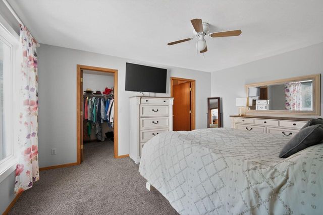 355 Sunny Hill DRIVE, Elkhorn, WI 53121