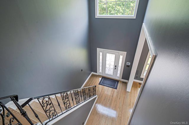 62 Oceanview Boulevard, Manorville, NY 11949