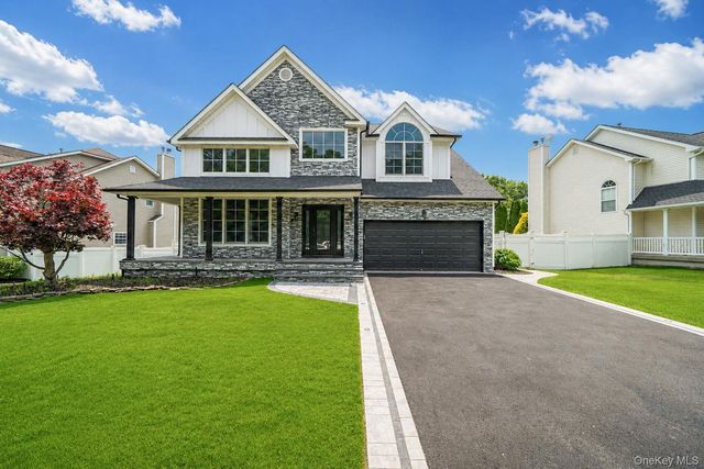 62 Oceanview Boulevard, Manorville, NY 11949