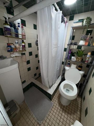 141 Park Ave, Paterson City, NJ 07501
