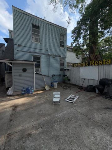 141 Park Ave, Paterson City, NJ 07501