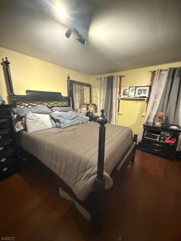 141 Park Ave, Paterson City, NJ 07501