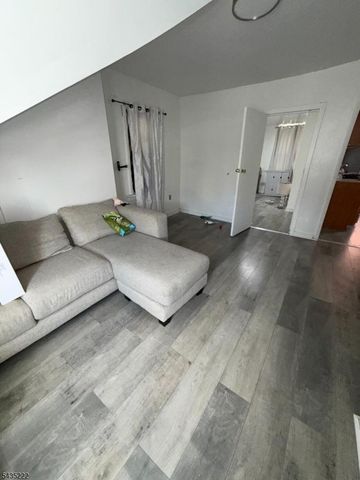 141 Park Ave, Paterson City, NJ 07501