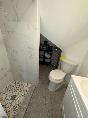 141 Park Ave, Paterson City, NJ 07501