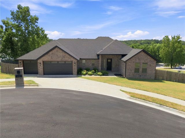 1321 Jefferson Court, Pea Ridge, AR 72751