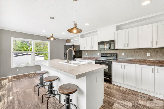 171 Brook Creek Drive, Troutman, NC 28166