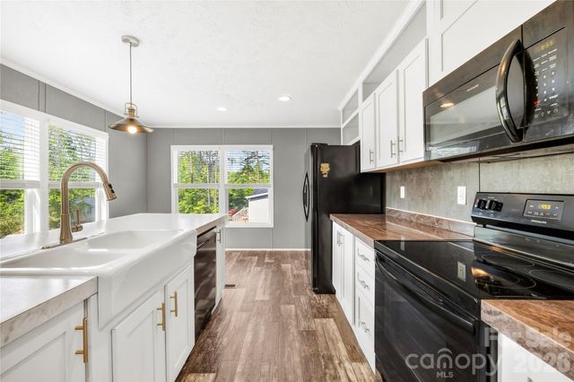 171 Brook Creek Drive, Troutman, NC 28166