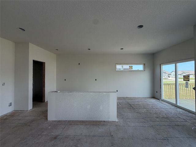 665 NW Georgetown Drive, Waukee, IA 50263