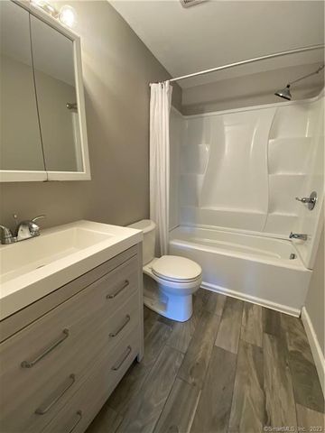 21 Allspice Lane 21, Glastonbury, CT 06033