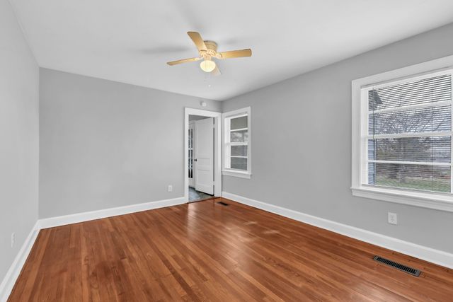 117 W Meadow Dr, Clarksville, TN 37043