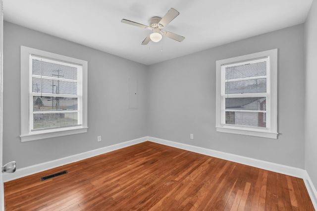 117 W Meadow Dr, Clarksville, TN 37043